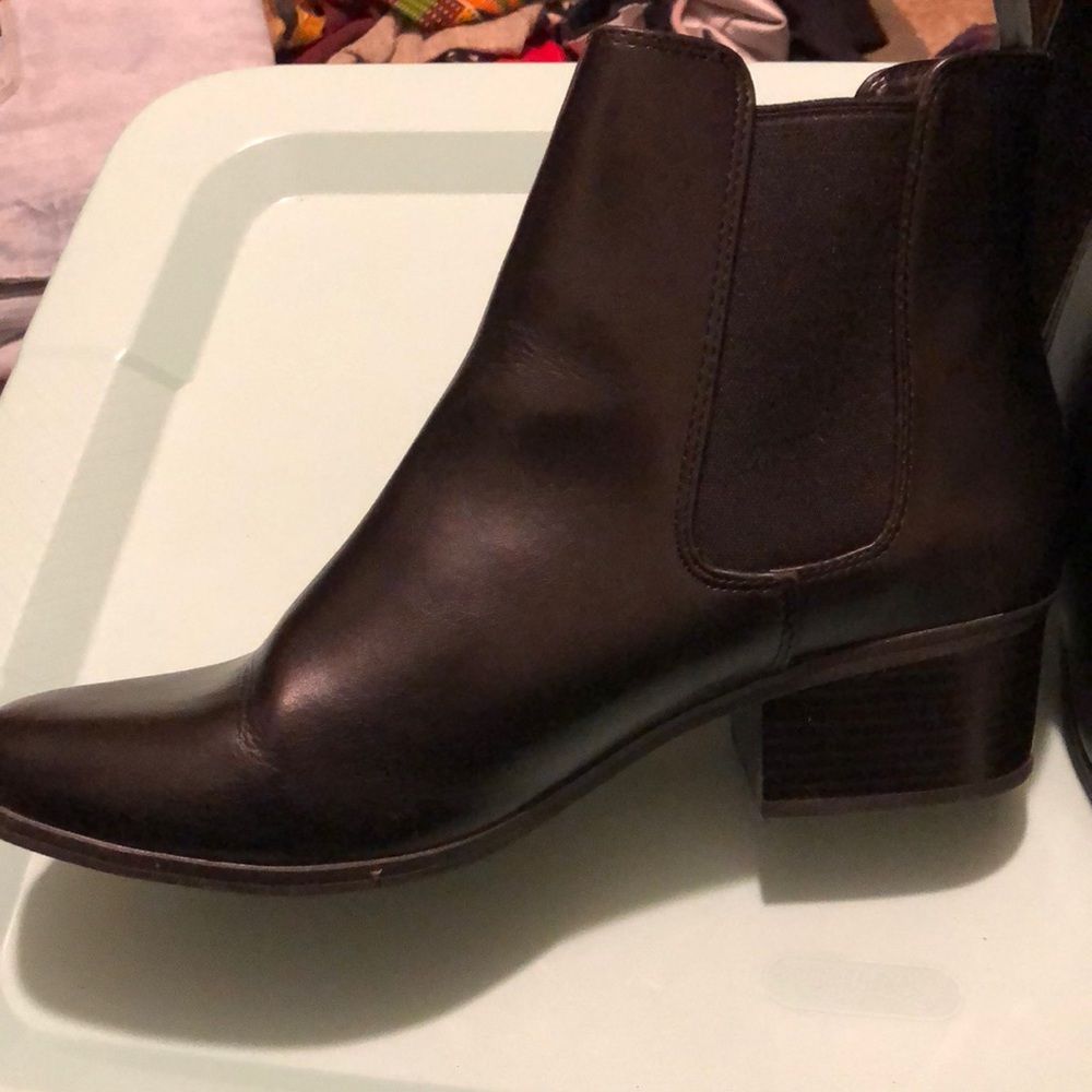 Black leather ankle bootie size 10